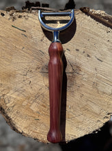 Load image into Gallery viewer, Vegetable Peeler